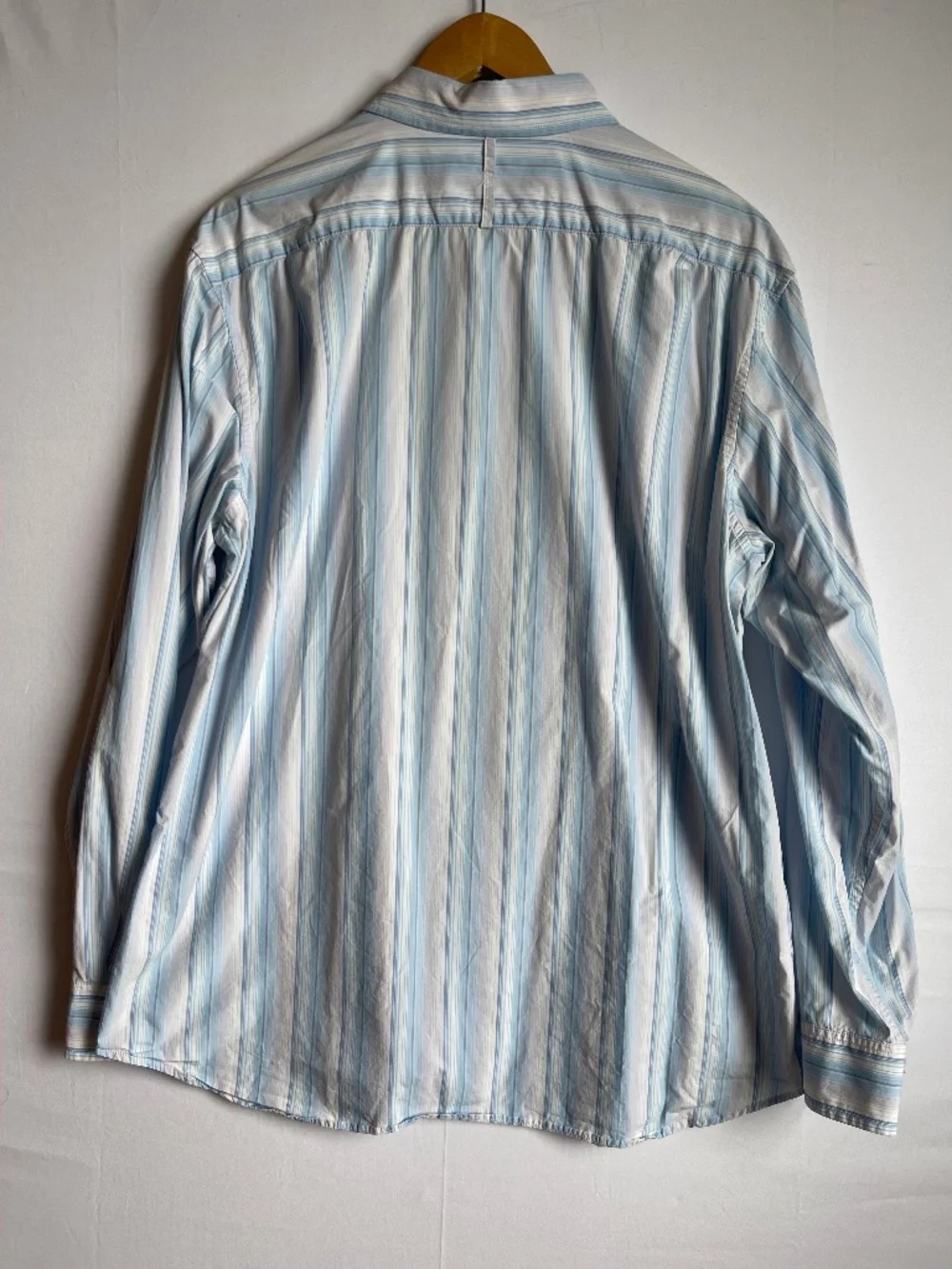 Banana Republic Men's XL 17 17.5 Blue White Striped Long Sleeve Button Up Shirt